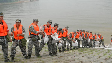 八一建軍節:致敬中國軍人,液化氣儲罐廠家獻給***可愛的人！